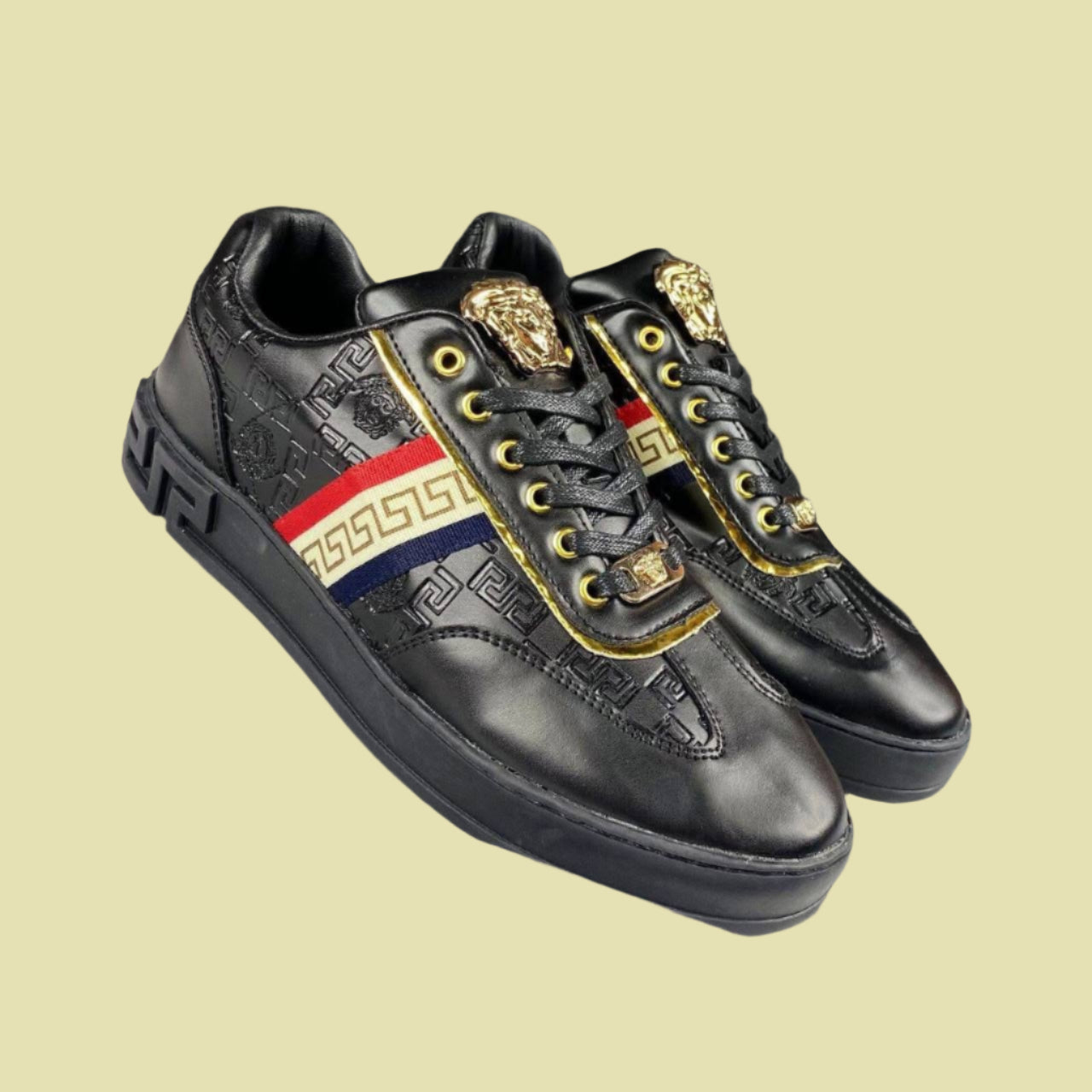 Adidași Versace Negri – Rafinament Monocrom cu ADN de Lux Italian