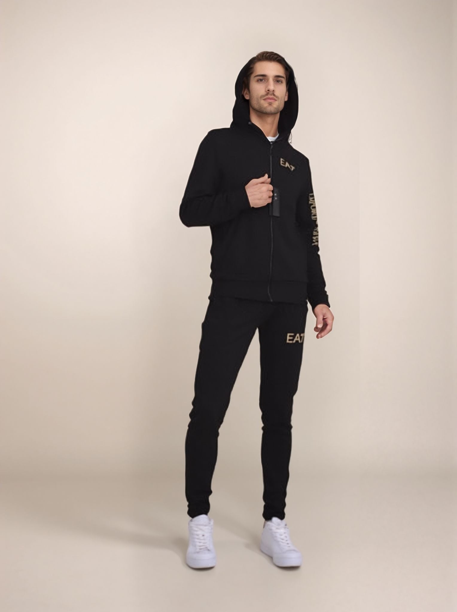 Trening Armani EA7 – Eleganță Urbană și Rafinament Sportiv