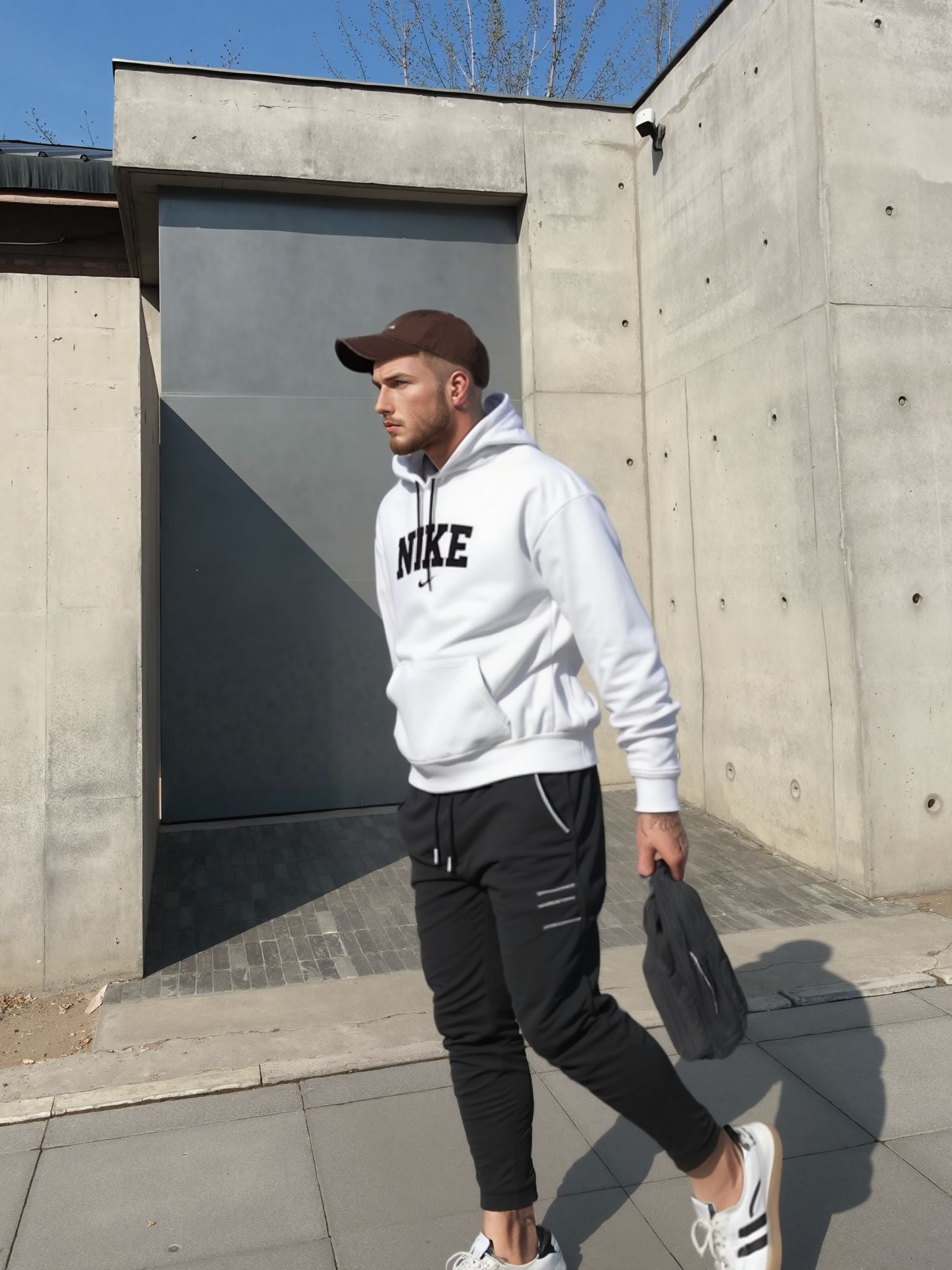 Trening Nike HGO – Performanță și Stil în Mișcare