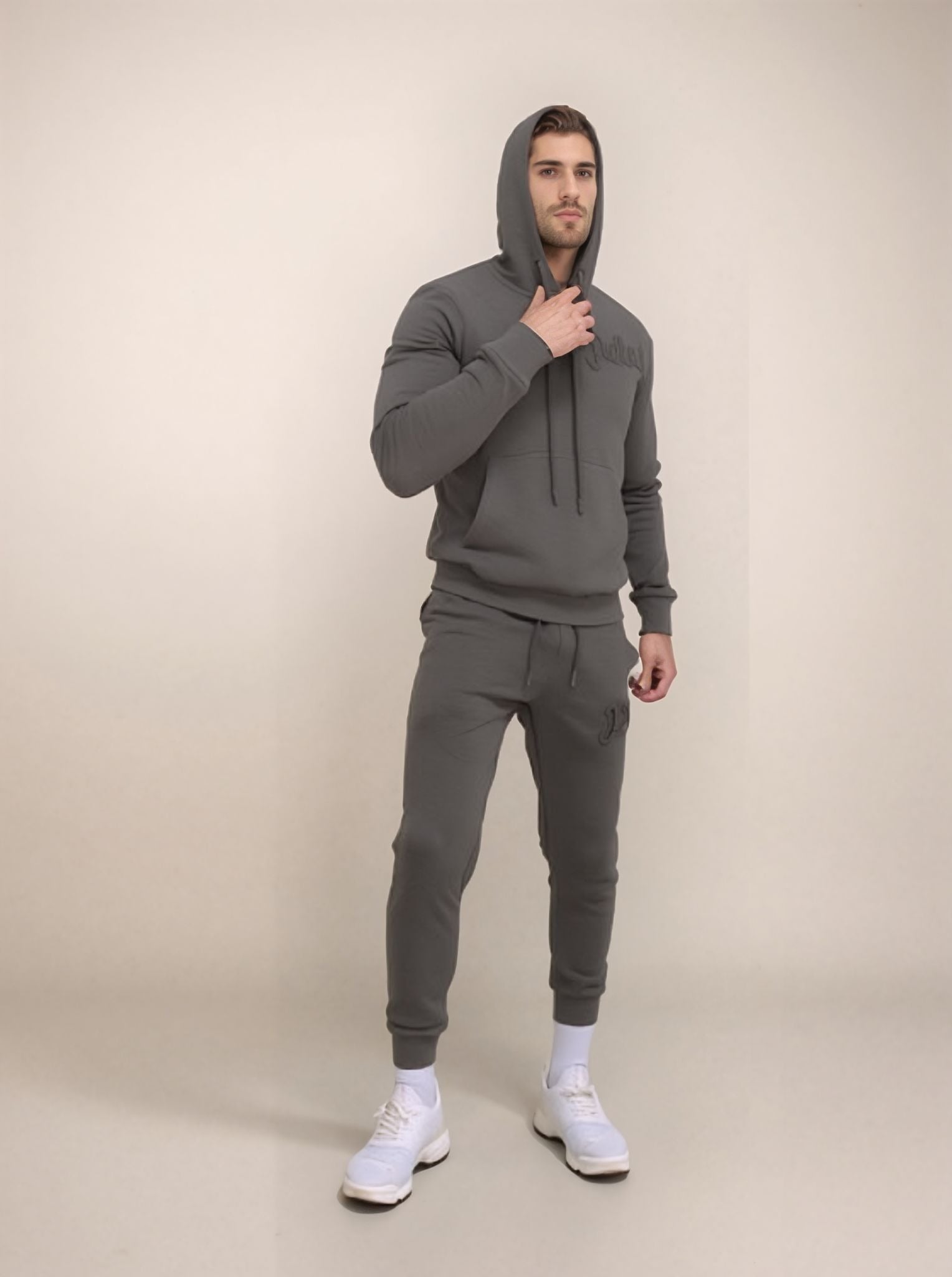 Trening Palm Gri – Confort Urban și Stil Modern